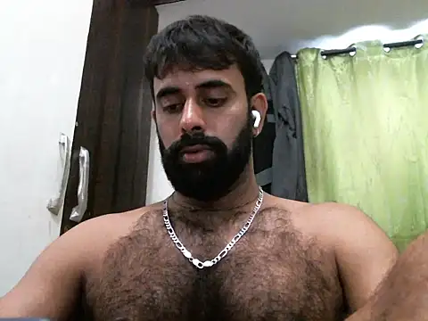 Snapshot of indianhairybull chatting on 10/01/25, 05:34 indianhairybull online show from 10/01/25, 05:34