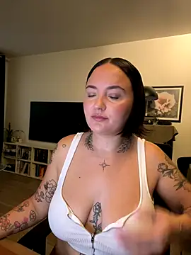 Snapshot of Orgasmille chatting on 09/23/25, 06:53 Orgasmille online show from 09/23/25, 06:53