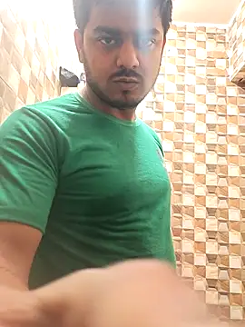 Snapshot of sethgamble000777 chatting on 11/25/25, 04:35 sethgamble000777 online show from 11/25/25, 04:35