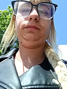 Mia RainX online show from 04/30/26, 11:50