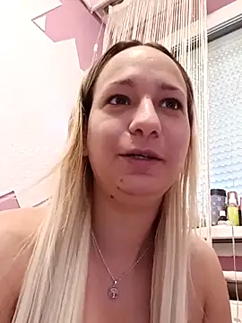Mia RainX online show from 05/12/26, 02:23