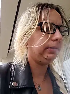Mia RainX online show from 06/14/26, 01:23