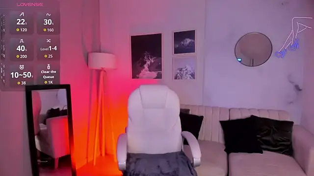 Snapshot of Dafne_00 chatting on 09/15/25, 12:38 Dafne 00 online show from 09/15/25, 12:38