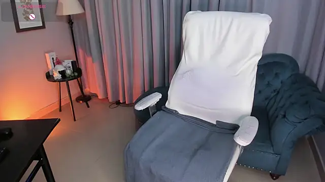 Dafne 00 online show from 04/19/26, 12:50