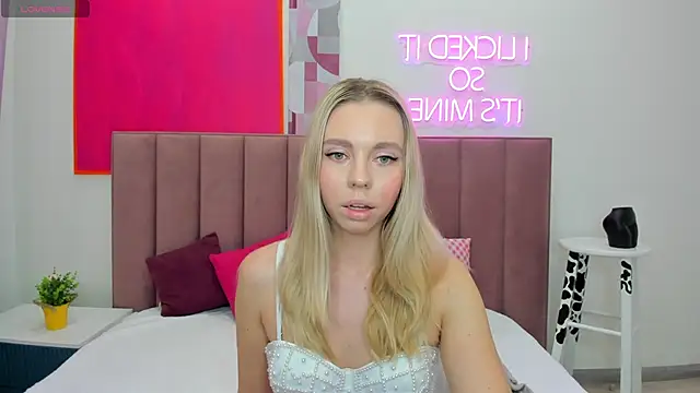 TessaAdorable online show from 10/06/25, 08:37
