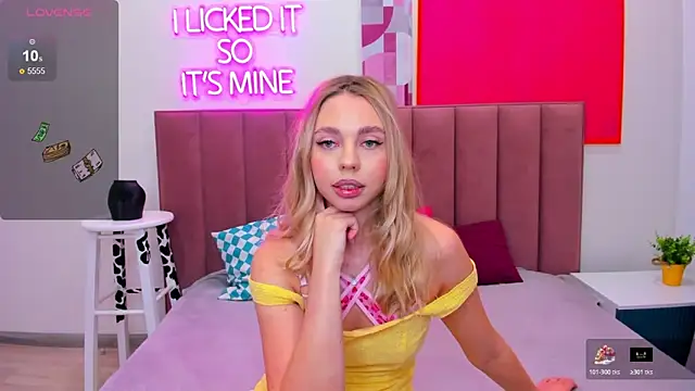 TessaAdorable online show from 11/14/25, 01:42