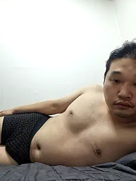 offwhite777 online show from 12/01/25, 03:13