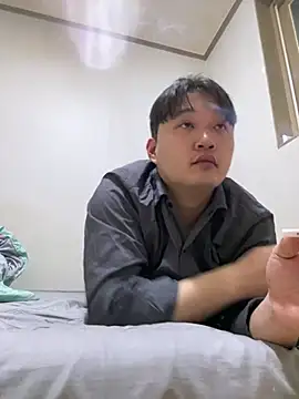 offwhite777 online show from 02/20/25, 09:33