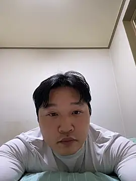 offwhite777 online show from 02/07/25, 09:58