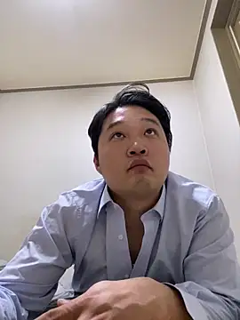 offwhite777 online show from 02/16/25, 11:38