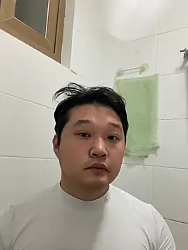 offwhite777 online show from 02/09/25, 10:42