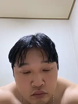 offwhite777 online show from 02/07/25, 02:04