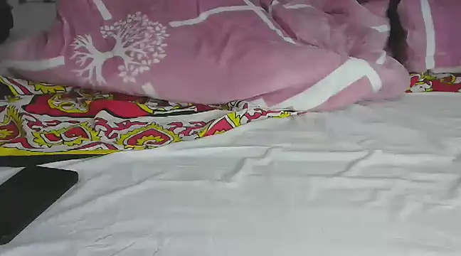 Snapshot of Elsy_booty chatting on 02/10/25, 08:42 Elsy booty online show from 02/10/25, 08:42