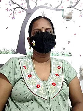 Tamil Meera12 online show from 04/25/26, 03:20