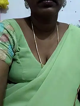 Snapshot of Tamil_Meera12 chatting on 07/03/26, 03:24 Tamil Meera12 online show from 07/03/26, 03:24