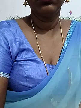 Snapshot of Tamil_Meera12 chatting on 06/12/26, 12:52 Tamil Meera12 online show from 06/12/26, 12:52