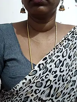 Snapshot of Tamil_Meera12 chatting on 07/28/26, 03:14 Tamil Meera12 online show from 07/28/26, 03:14