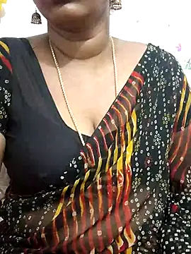 Snapshot of Tamil_Meera12 chatting on 07/10/26, 03:06 Tamil Meera12 online show from 07/10/26, 03:06