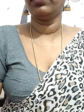Snapshot of Tamil_Meera12 chatting on 07/23/26, 04:36 Tamil Meera12 online show from 07/23/26, 04:36