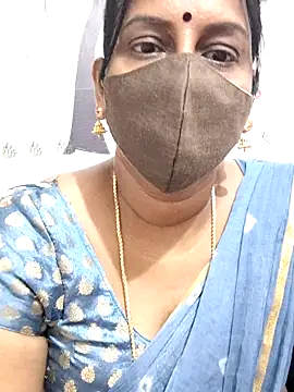 Snapshot of Tamil_Meera12 chatting on 06/18/26, 03:27 Tamil Meera12 online show from 06/18/26, 03:27
