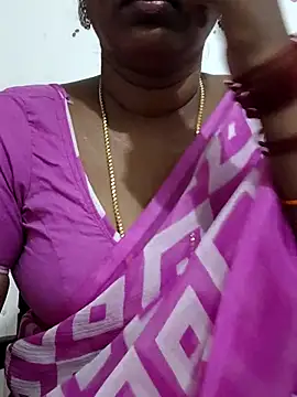 Snapshot of Tamil_Meera12 chatting on 07/13/26, 03:17 Tamil Meera12 online show from 07/13/26, 03:17