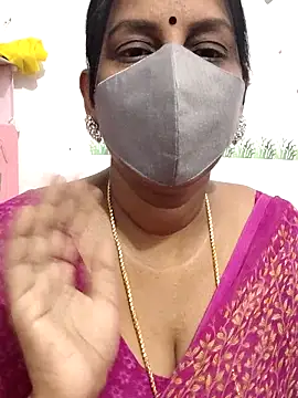 Snapshot of Tamil_Meera12 chatting on 06/27/26, 04:46 Tamil Meera12 online show from 06/27/26, 04:46