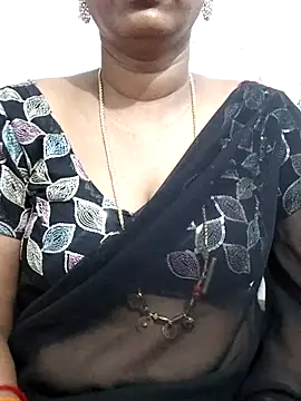 Snapshot of Tamil_Meera12 chatting on 06/27/26, 01:00 Tamil Meera12 online show from 06/27/26, 01:00