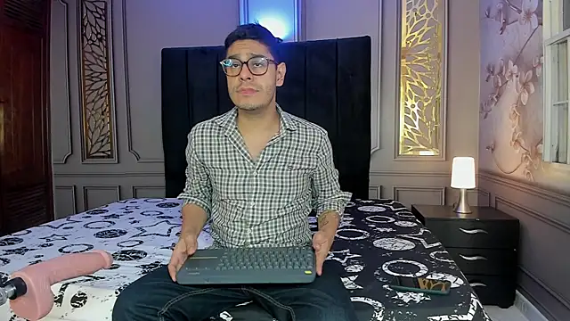 Snapshot of angel_fetish_ chatting on 02/21/25, 04:51 angel fetish online show from 02/21/25, 04:51