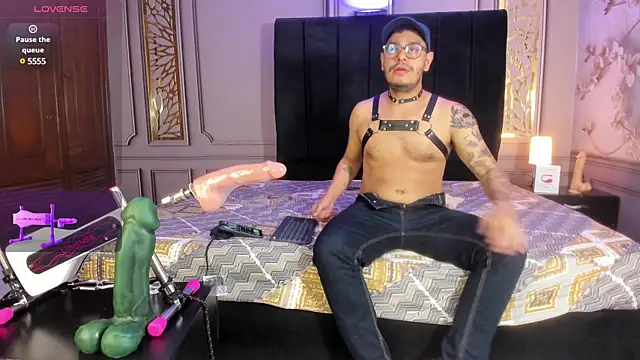 Snapshot of angel_fetish_ chatting on 03/06/25, 10:20 angel fetish online show from 03/06/25, 10:20