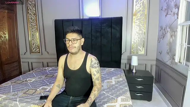 Snapshot of angel_fetish_ chatting on 03/06/25, 03:46 angel fetish online show from 03/06/25, 03:46