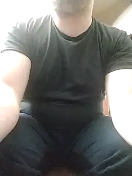 Snapshot of NAvoglia chatting on 02/19/25, 11:36 NAvoglia online show from 02/19/25, 11:36