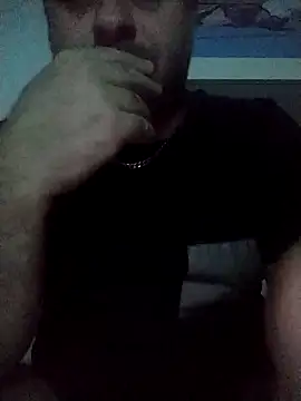 Snapshot of NAvoglia chatting on 10/12/25, 08:32 NAvoglia online show from 10/12/25, 08:32