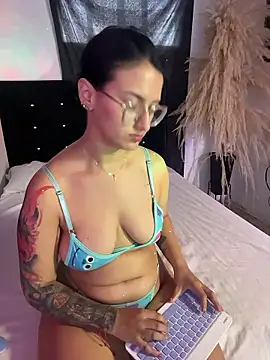 Emma Giraldo online show from 01/18/26, 10:57