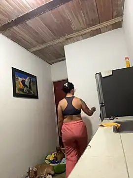 Emma Giraldo online show from 10/30/25, 12:31