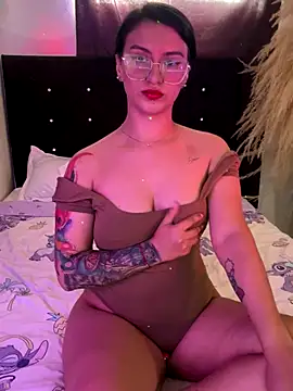 Emma Giraldo online show from 09/15/25, 06:08