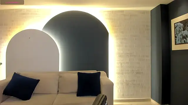 IsabellaKroft online show from 03/04/25, 06:50