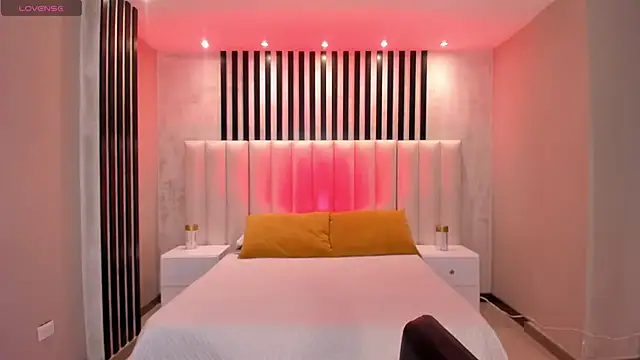 IsabellaKroft online show from 03/19/25, 10:09