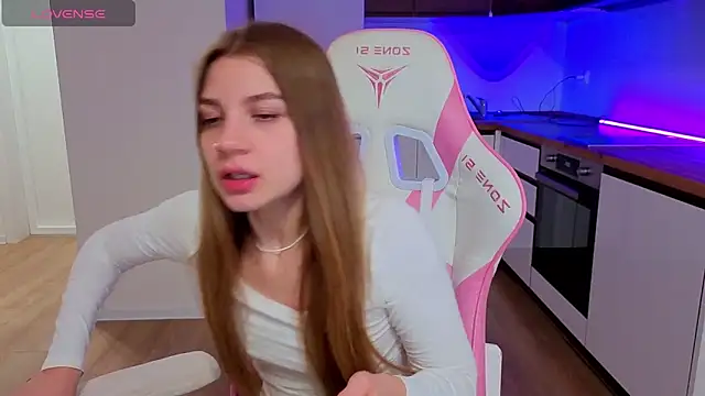 Enjoy everymoment  online show from 04/15/26, 04:00