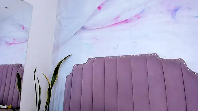 Lia Guzman online show from 02/17/26, 03:15