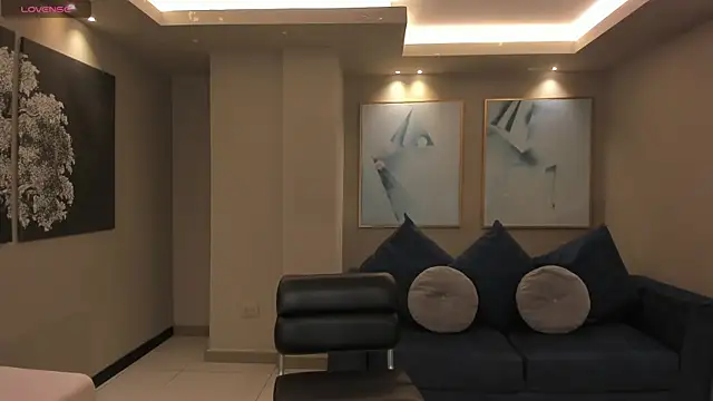 BeccaBaxter online show from 11/24/25, 08:31