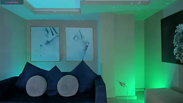 BeccaBaxter online show from 11/28/25, 08:20