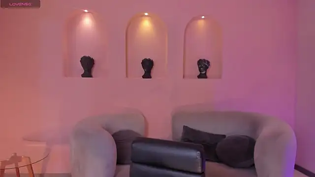 BeccaBaxter online show from 11/21/25, 08:08