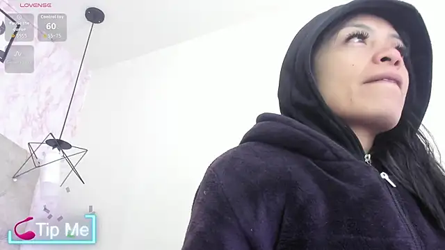 Snapshot of Raichell_ chatting on 06/07/26, 12:10 Raichell online show from 06/07/26, 12:10