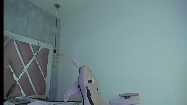 Snapshot of Raichell_ chatting on 03/21/25, 10:28 Raichell online show from 03/21/25, 10:28