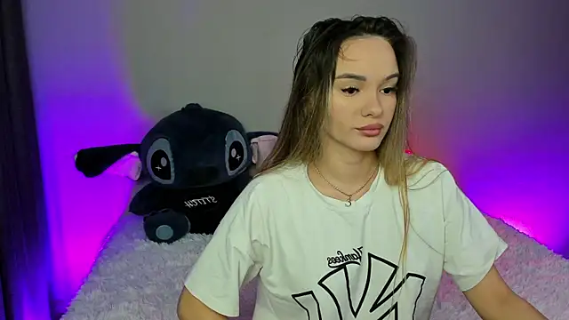 EvaBalmer online show from 11/25/25, 04:57