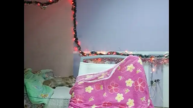 kyliebigboobs online show from 12/15/25, 09:04