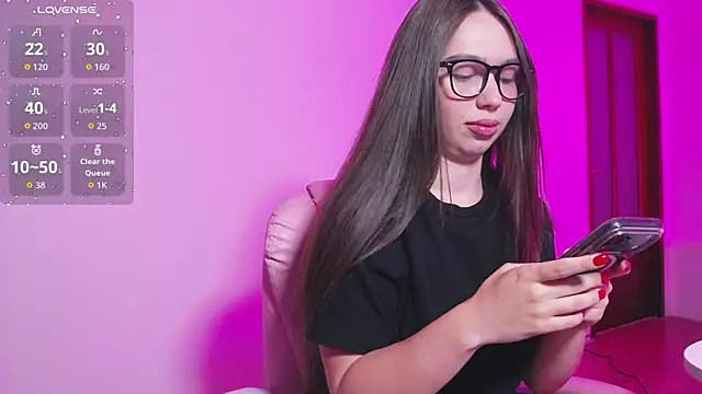 Arianahot777 online show from 07/07/26, 08:56