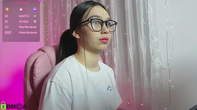 Snapshot of Arianahot777 chatting on 02/07/25, 03:23 Arianahot777 online show from 02/07/25, 03:23