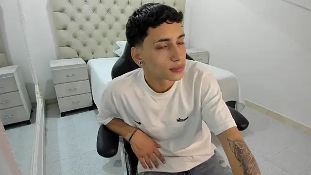 JhoanLeandro online show from 11/07/25, 04:17