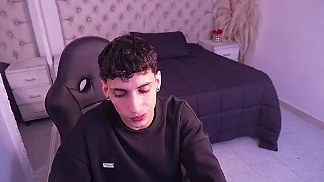 JhoanLeandro online show from 04/19/26, 06:03